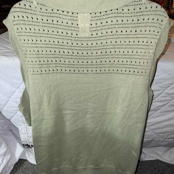 Joie Brand New Eyelet Scalloped Sleeveless Sweater - Picture 4 of 12